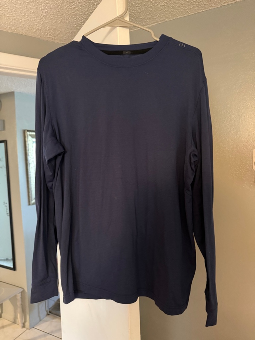 lululemon athletica Men's Long-Sleeve Crew — Deep Navy